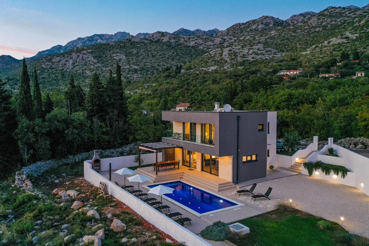 فيلا Royal Promons - Heated Pool ستاريغغاد باكلينتسا المظهر الخارجي الصورة