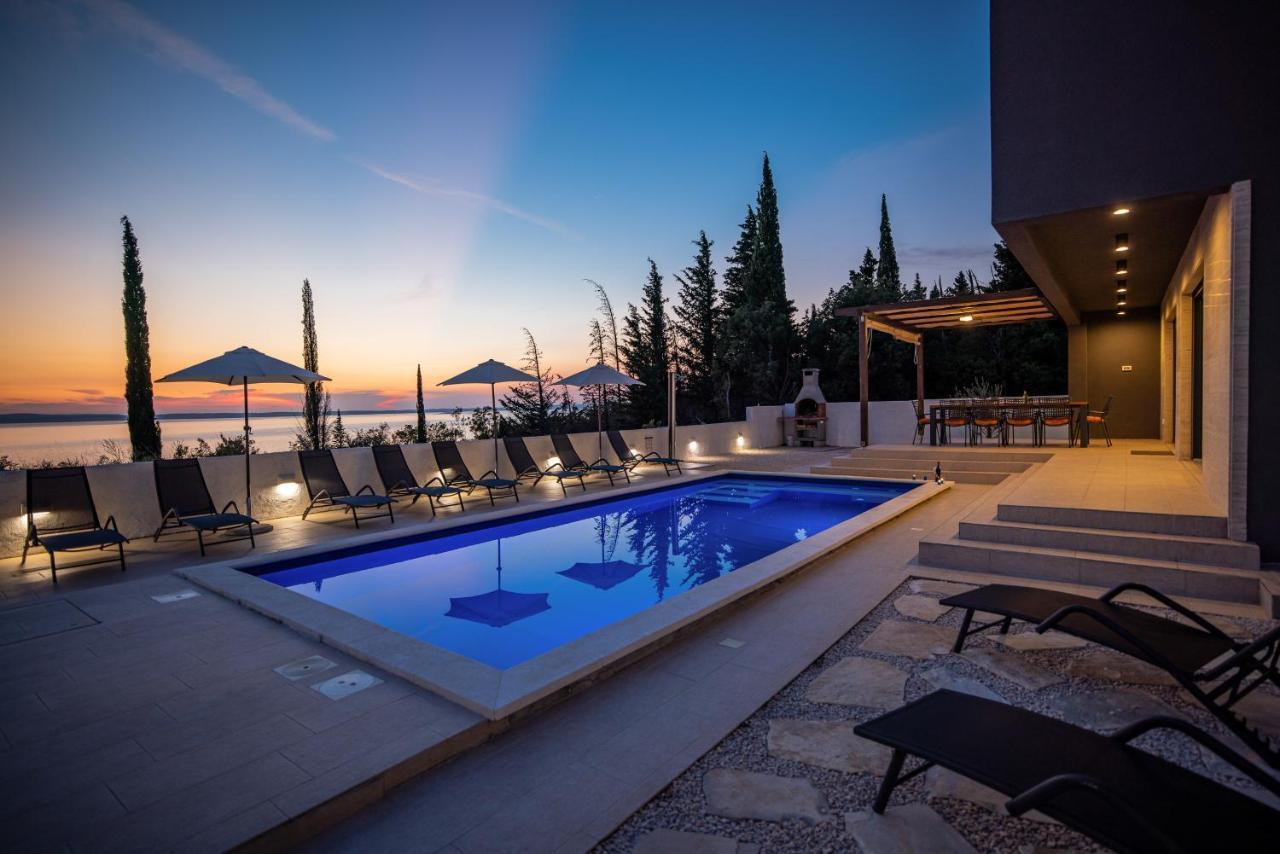 فيلا Royal Promons - Heated Pool ستاريغغاد باكلينتسا المظهر الخارجي الصورة